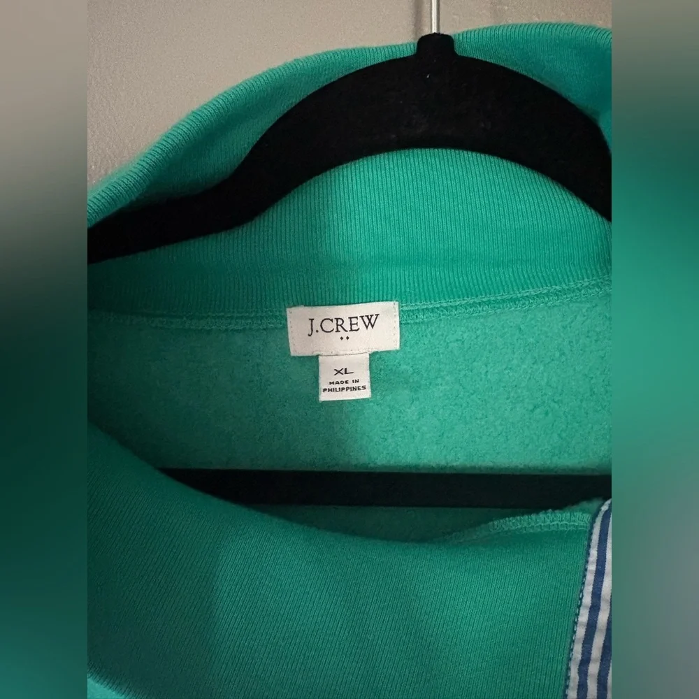 J. Crew Vibrant Green Crew Neck Sweater - Picture 2 of 7